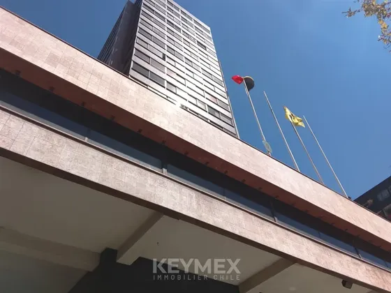 Oficina En Arriendo En Providencia 55 Mt2 2 Privados 2 Baños