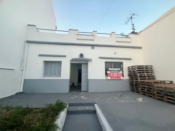 Casa En Venta Tipo Deposito En Villa Lugano 200 M2