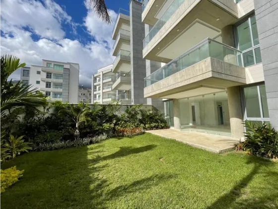 Venta Pb 262m2 / 467m2 Jardín 3h+s/5b/5p