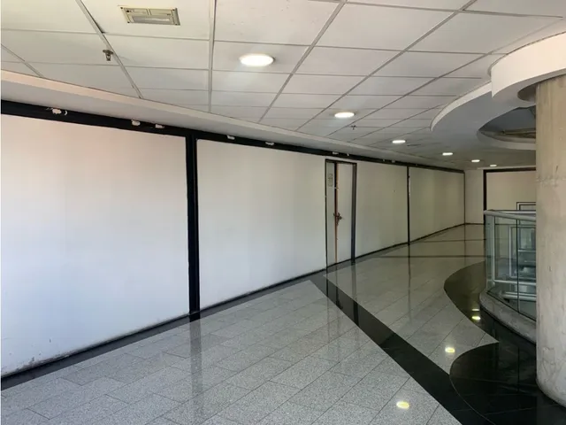 Local 1980m2 Bingo Adosado Obra Gris