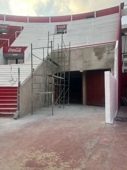 Empresa Constructora. Pisos Industriales. Obras Civiles.