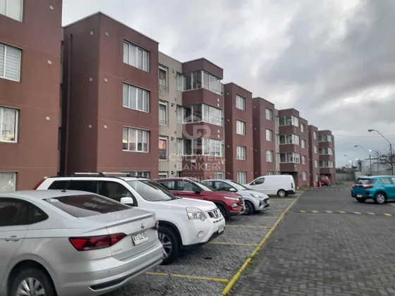 Ubicado En Una Zona Tranquila Y Residencial.
