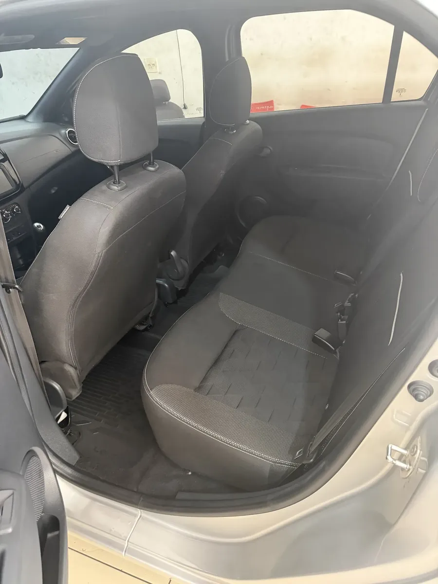 Renault Logan 2025 1.0 Zen 12v 4p — foto 10