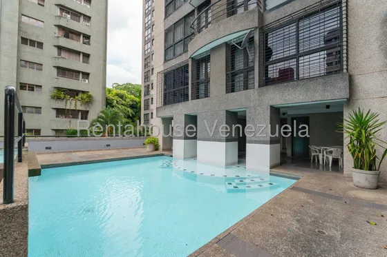 Venta Apartamento En El Rosal 25-24393