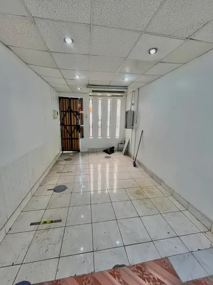 Local Comercial 5 Box Y Corriente Trifásica Centro De I