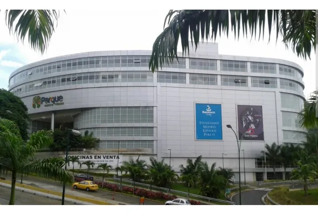Local Comercial En Alquiler Cc Parque Cerro Verde 28,16m2