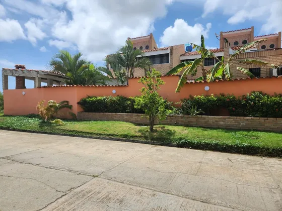 Apartamento En Res. Los Veleros, Chichiriviche.