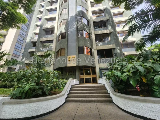 Apartamento En Venta El Rosal 25-24270