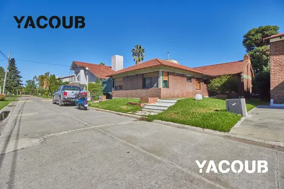 Casa En Venta - 4 Dormitorios 2 Baños - Cocheras - 375mts2 - El Venado I, Esteban Echeverría