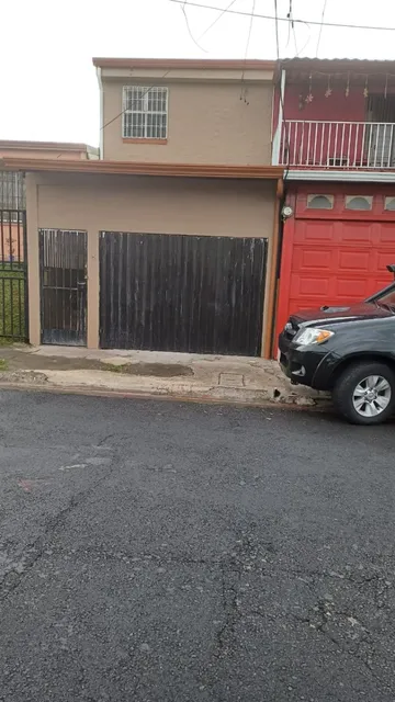 Casa En San Francisco De Dos Rìos (cerca Del Parque Okayama)