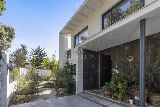Casa En Venta De 4 Dorm. En Providencia, Sector Pocuro