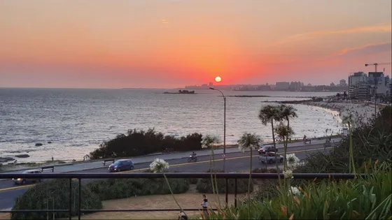 Importante Residencia Embarcado Con La Mejor Vista Al Mar !