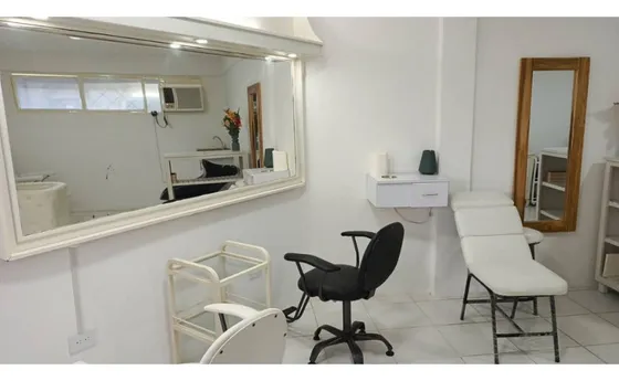 Locales En El Edificio Manur Al21-073em-mazu-oviz