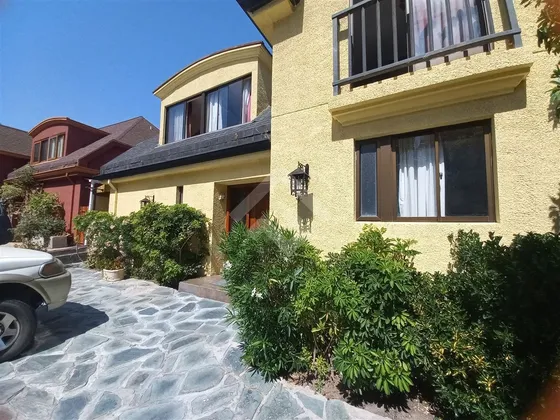 Casa En Venta De 6 Dorm. En Huechuraba