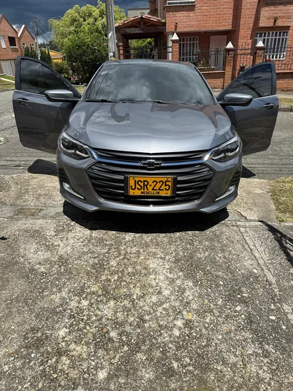 Chevrolet Onix 1.0t Premier Sedan At