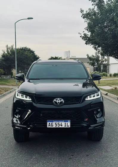 Toyota Hilux Sw4 2.8 Tdi Gr-s 4x4 7as 6at