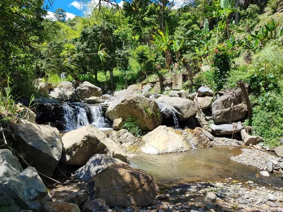 Hermosos Lotes Planos A 4 Minutos De La Autopista, Cascada Y Terrazas Planas 