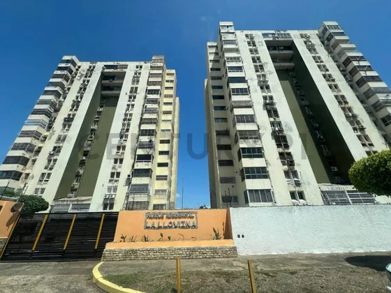 Apartamento En Alquiler Residencias La Llovizna