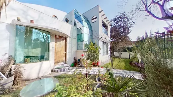 Amplia Casa Remodelada En Ñuñoa | 5d 4b | Gran Terreno