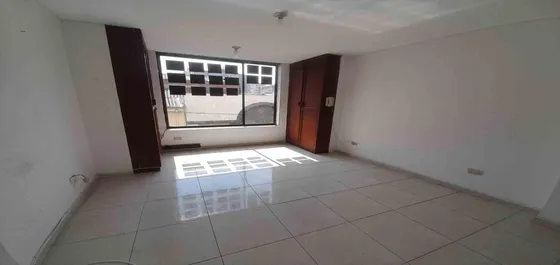Oficina En Arriendo Centro / Manizales (279059021).