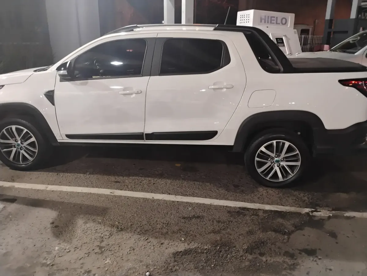 Fiat Strada 1.3 Volcano Cvt
