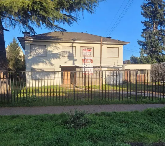Excelente Casa Con Sitio De 1.800 M2 En Sector Av. Alemania