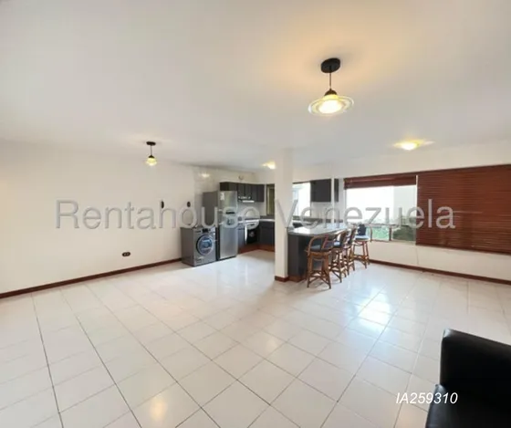 Colinas De Bello Monte, Apartamento En Alquiler
