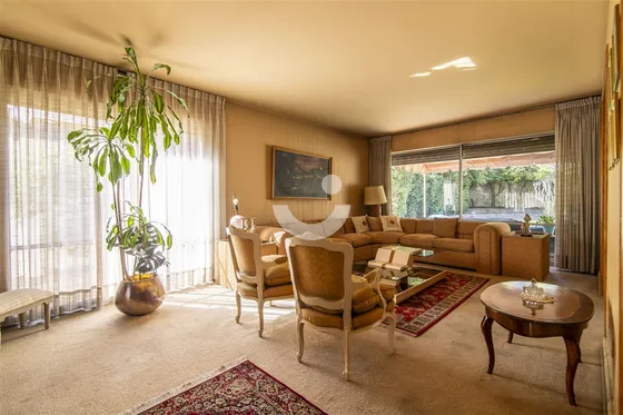 Casa En Arriendo De 6 Dorm. En Las Condes