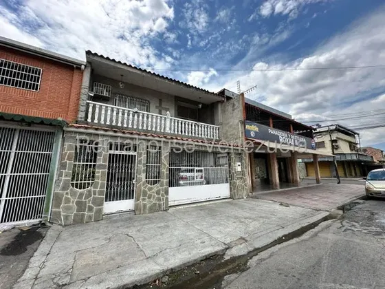 Magnifica Casa En Venta En Urb. San Ignacio Maracay (jbra Cod. 26-17686)