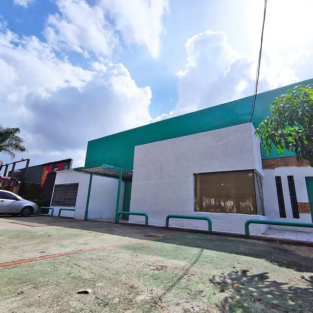 Yosmar Y Fernando Venden Casa Comercial En El Viñedo Av Monseñor Adams ( Solo Clientes)