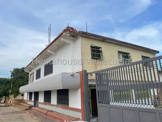 Galpon En Venta De 1390 Mts2 En San Francisco Mls #27-97 A.z
