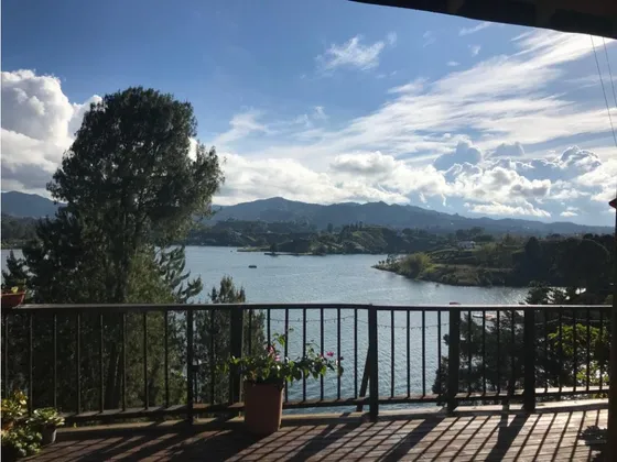 Hermosa Finca En El Peñol