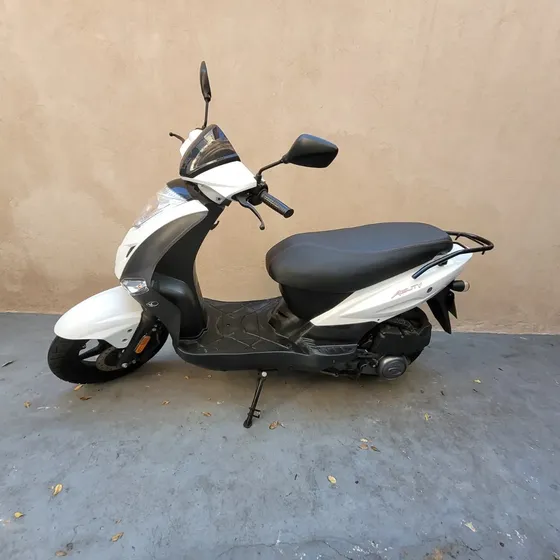 Scooter Kymco 125 Cc Unico Dueño.