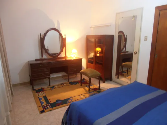 Habitación. Preferiblemente Caballero. Frente A Plaza Altamira