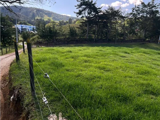 Se Vende Lote Independiente En La Ceja Sector San Nicolas Vía Llanogr