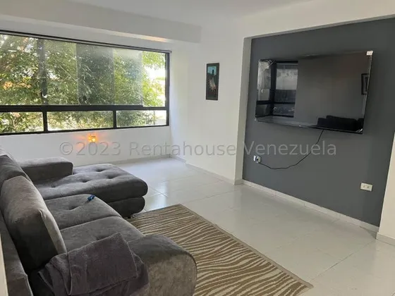 Francisco Rojas Norscia Rentahouse 25-5670 Vende  Apartamento Cerca De La Avenida Intercomunal De Cabudare En Edificio Privado Con Vigilancia Las 24 Horas, Estacionamiento Para Visitantes, Tres Habita