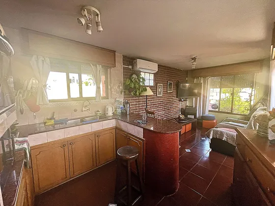 Venta Casa Ph De Altos De 4 Dormitorios Con Renta.