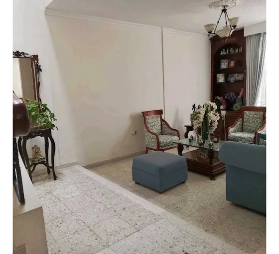 Casa En Venta En El Barrio La Castellana
