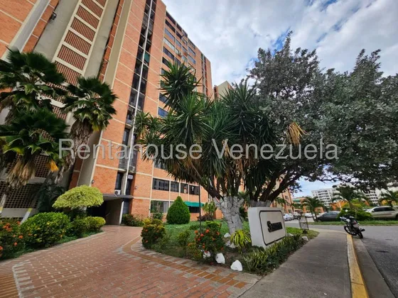 25-11429 Apartamento En Venta, Urb. Bosque Alto, Maracay Mord
