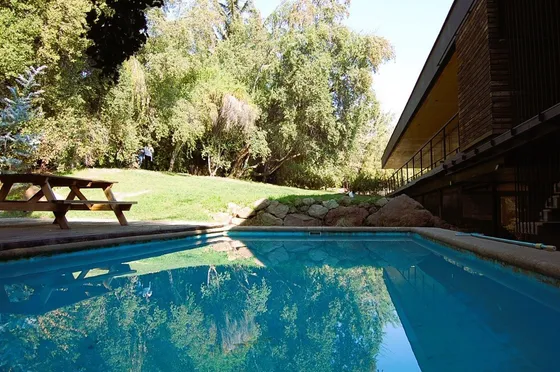 Vende Linda Casa En Condominio 5d / 4b / 2.100 M2