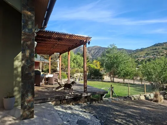 Casa Moderna, Sólida Y Luminosa- El Llano