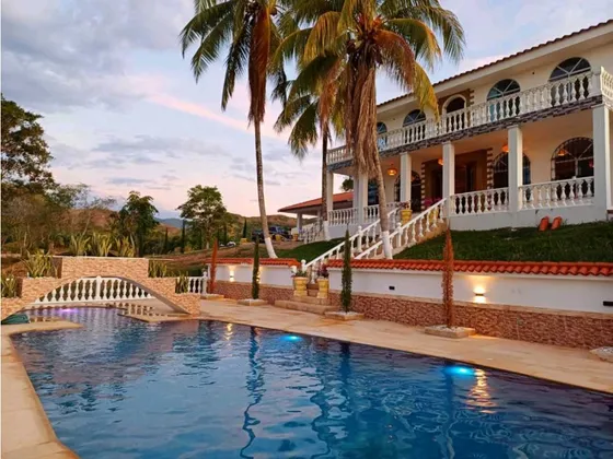 Casa Campstre Entre Melgar Y Carmen De Apicala