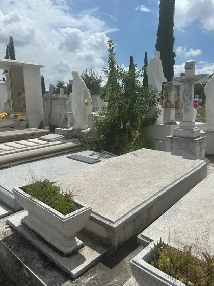 Lote Funerario En Panteón El Roble,  4 Gavetas Y 2 Osarios