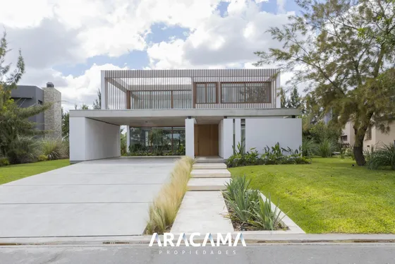 Casa En Venta En Terralagos - Canning