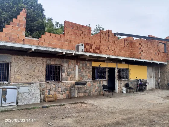 Galpón  Totalmente Pavimentado, Con Piso De Concreto Para A