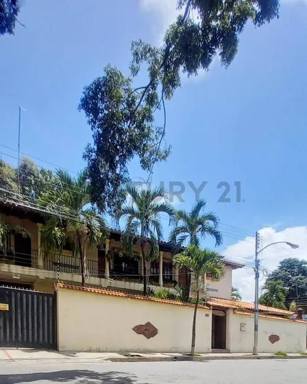 Casa En Venta En La Urbanización La Coromoto Maracay