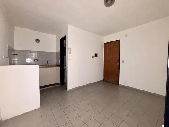 Departamento En Venta En Alberdi, Oportunidad!