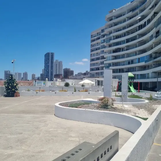 Edificio Huantajaya / Camino A La Playa