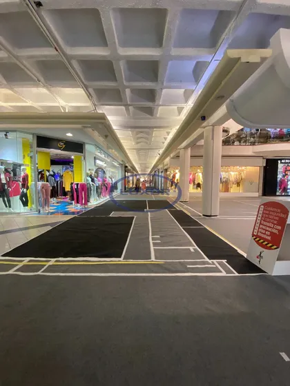 En Centro Comercial Apumanque Ideal Inversionista Local 