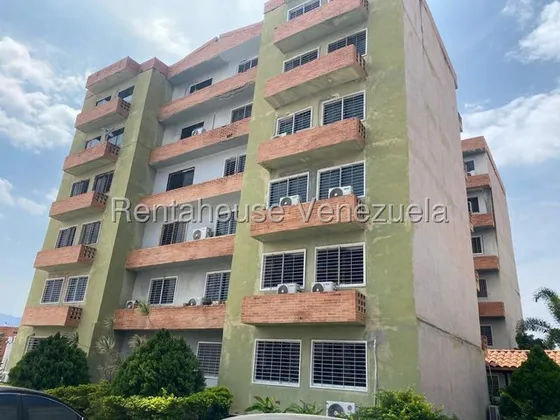 Descubre Tu Nuevo Hogar  Este Apartamento Inm, Ubicado En Una Zona De Fácil Acceso A La Autopista! Este Fabuloso Inmueble Se Encuentra A Pocos Minutos De Importantes Sitios De Interés . La Abadia